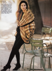 vogue_paris_oct_1990_15.thumb.jpg.0f59c0f95028c1db09890074c80b75cf.jpg