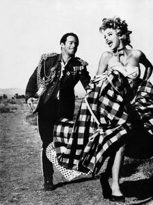 von_Unwerth_Vogue_UK_March_1992_07.thumb.jpg.cac9aa0093e7fd9589e0ad40aa8a4681.jpg