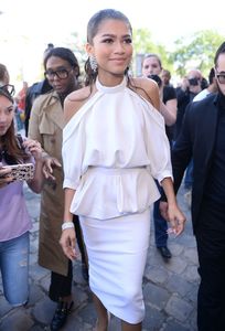 zendaya-ralph-and-russo-fashion-show-in-paris-france-07-03-2017-2.jpg