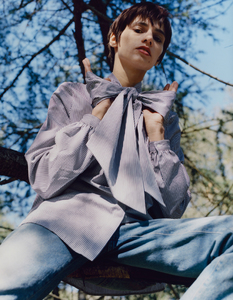 03_HUGO_FW17_Campaign_Aida_Blue.jpg