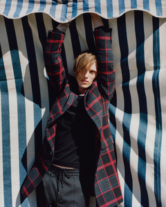03_HUGO_FW17_Campaign_Jamie_Bower.jpg