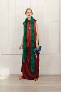 07-balenciaga-pre-fall-17.jpg