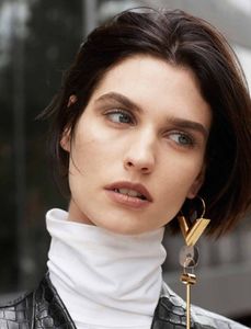08850ea9413deeae425dc4d4497b9f31--muse-magazine-beauty-beast.thumb.jpg.5ff07420f746d3c632de6e5243a4f2cb.jpg