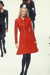 0_chanel-hc-fw-1994-1_html.thumb.JPEG.7bf21518d700008d1b62f17ac0f0ec22.JPEG