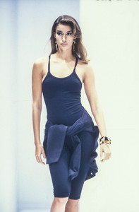 0_salvatore-ferragamo-ss-1992-1_html.thumb.JPEG.6678e216fe0c421b5f0ab3ede00ca5b7.JPEG