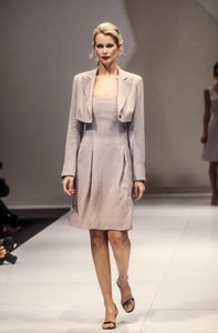 0_salvatore-ferragamo-ss-1995-1_html.thumb.JPEG.02236815bc8840cfa39872f37b8bd0d7.JPEG