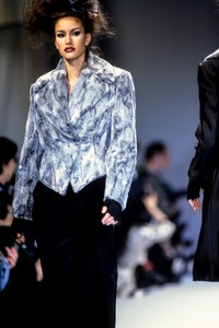 0_sophie-sitbon-fw-1992-1_html.thumb.JPEG.3cc76772f7df665d7b8a3a2aabbe4325.JPEG