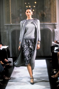 0_valentino-hc-fw-1998-1_html.thumb.JPEG.51f93a33ead61dfa9de1e95a1f5523bc.JPEG