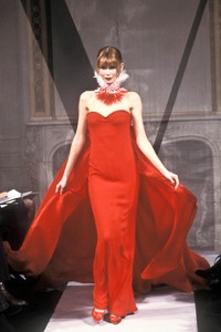 0_valentino-hc-ss-1998-1_html.thumb.JPEG.e7f974498c7e3cfc00504716342fb603.JPEG