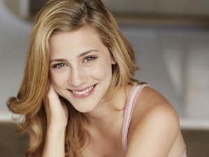 1024full-lili-reinhart.thumb.jpg.516912b0509635df9e28777c9f81e625.jpg