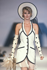 11_chanel-hc-ss-1990-12_html.thumb.JPEG.7cd5092ebc354bdaafef9f9fc23fe068.JPEG