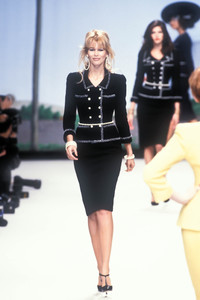 11_chanel-hc-ss-1995-12_html.thumb.JPEG.27cd4a2cd0eb0995c45256becd61ee2f.JPEG