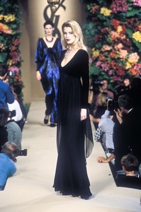 18_ysl-hc-fw-1996-19_html.thumb.JPEG.c44f5795cb06c7940cf94bffc0ccff30.JPEG