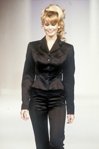 1_herve-leger-fw-1994-2_html.thumb.JPEG.3af627add94699f2c4932b8e9b2ae3a4.JPEG