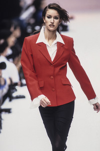 1_sportmax-fw-1992-2_html.thumb.JPEG.36d7430a75bc78f3bd233c0f896e464f.JPEG