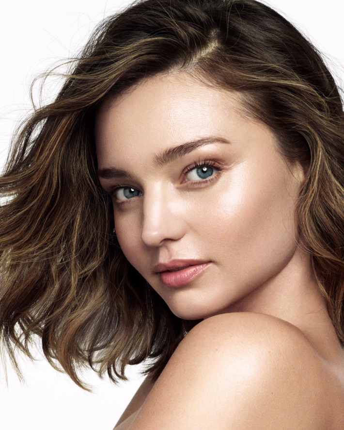 Supermodel Miranda Kerr Takes The Louis Vuitton Capucines For A