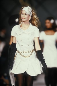 2_chanel-fw-1990-3_html.thumb.JPEG.00e308ca629b6a397d71a5d64dfae6fb.JPEG