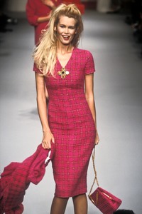 2_chanel-fw-1995-3_html.thumb.JPEG.0029505aa2f0cddf6635c003cd11b2e7.JPEG