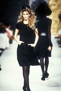 2_chanel-hc-fw-1992-3_html.thumb.JPEG.71326e2104f68791d77291f7206a4470.JPEG