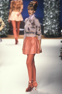 2_chloe-fw-1994-3_html.thumb.JPEG.464c8e7487c0ed7f6eea8faf8e467ccd.JPEG