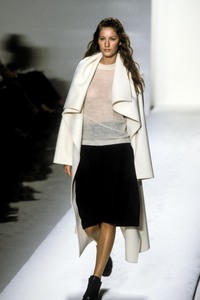 2_dkny-fw-1998-3_html.thumb.JPEG.c368bc445b2a5f035faf4d5f85520084.JPEG