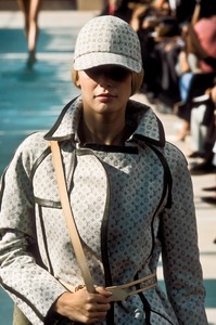 2_louis-vuitton-ss-2000-3_html.thumb.JPEG.f4be6f7040defd19b8e030a8f4e12302.JPEG