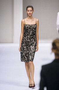 2_max-mara-ss-1998-3_html.thumb.JPEG.dae9e93f4513a99394ba536d4d7eede1.JPEG