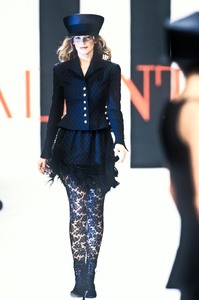 2_valentino-ss-1994-3_html.thumb.JPEG.ea85e28ebd609721e3dc0a9b200a726b.JPEG