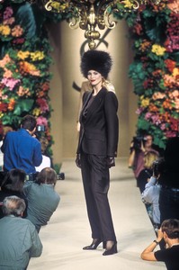 2_ysl-hc-fw-1996-3_html.thumb.JPEG.5207fc68682d0aef5bae34e6b944bd13.JPEG