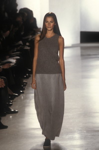 3_donna-karan-fw-1998-1_html.thumb.JPEG.c1936a938bae5840048f608c4061225b.JPEG