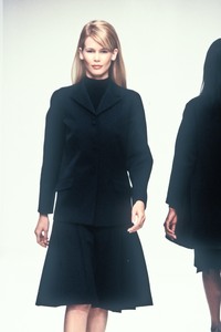 3_prada-fw-1995-4_html.thumb.JPEG.9cb8b65524da39a467145c556b695fc0.JPEG