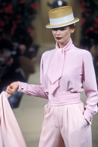 3_ysl-hc-ss-1997-4_html.thumb.JPEG.c6477284729b3ad3a92ff4e6ebb4e6a4.JPEG