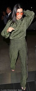 42EBE2BF00000578-0-Sisters_on_the_move_Khloe_and_Kourtney_Kardashian_opted_not_to_f-m-14_1501735811119.jpg