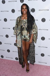 433501F100000578-4785780-Looking_good_Kelly_Rowland_put_on_a_leggy_display_in_Los_Angeles-a-1_1502590895473.jpg