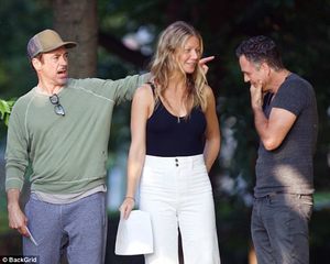 4377E3F300000578-4813684-There_she_is_Gwyneth_Paltrow_was_seen_rehearsing_for_Avengers_4_-m-57_1503425492191.jpg