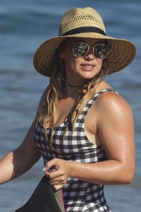 48217526_1-6.jpg