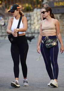 48437791_rita-ora-08.jpg