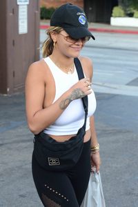 48437822_rita-ora-28.jpg