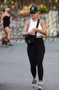 48437903_rita-ora-66.jpg