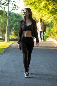 48709292_victoria-justice-06.jpg