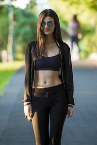 48709298_victoria-justice-09.jpg