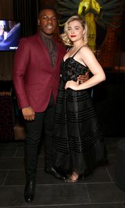 48711507_chloe-grace-moretz-06_adds.jpg