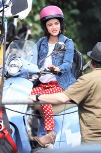 48919507_lucy-hale-13.jpg