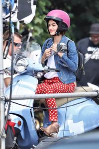 48919514_lucy-hale-17.jpg