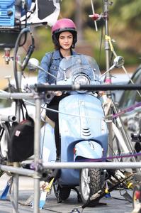 48919525_lucy-hale-20.jpg