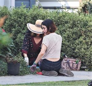 48984112_lucy-hale-12.jpg