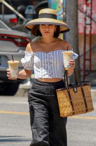 49076776_vanessa-hudgens-23.jpg