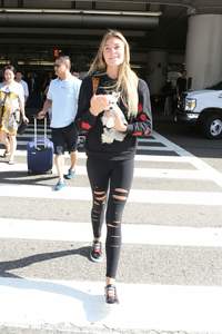 49419478_samantha-hoopes-017.jpg