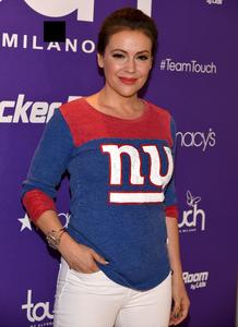 49780796_alyssa-milano-07.jpg