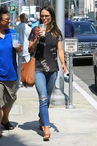 49813975_jordana-brewster-002.jpg